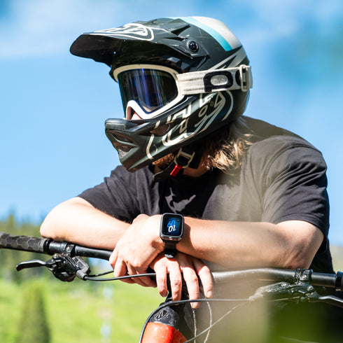 Insta360 GPS Preview Remote with Built-In Microphone