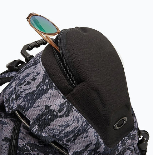 Oakley 34L Kitchen Sink Backpack - Tiger Mountain Camo Grey