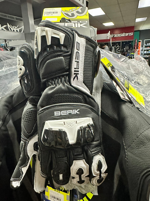 Berik Leather Gloves - Black/White