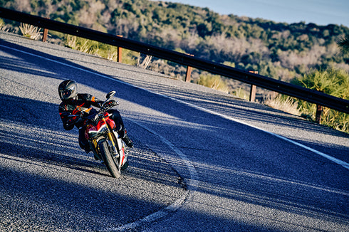 Pirelli Diablo Rosso 4 Corsa Front Tyre - 120/70 ZR 17 M/C (58W) TL