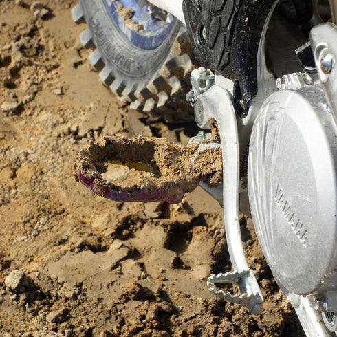 Zeta Racing KTM Max Steel Footpegs - Oil Slick