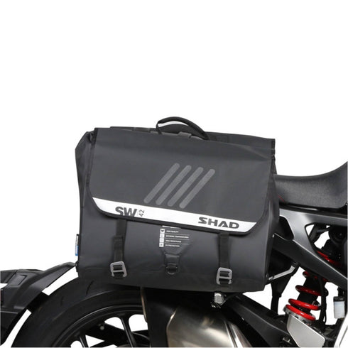 Shad SW42 Waterproof Saddle Bags — Luggage (image 4 of 9)