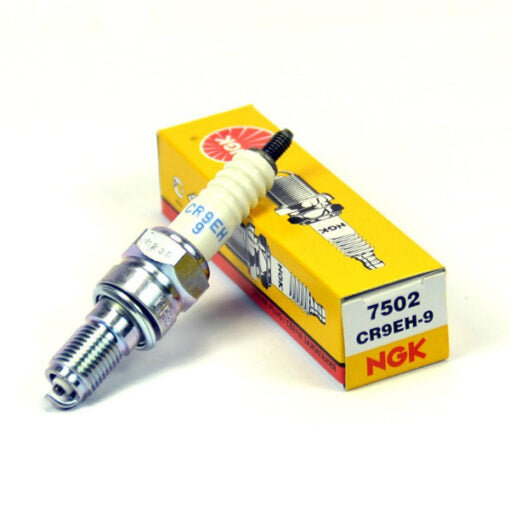 NGK Standard Spark Plugs CR5EH9 6689 Set of 4